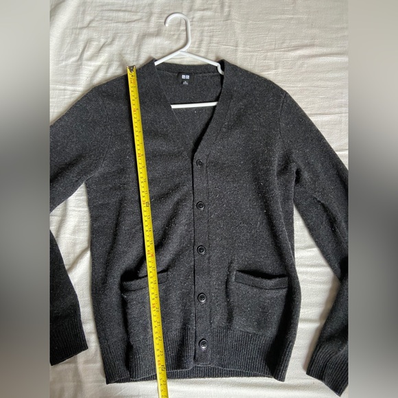 Uniqlo wool cardigan - Picture 5 of 6